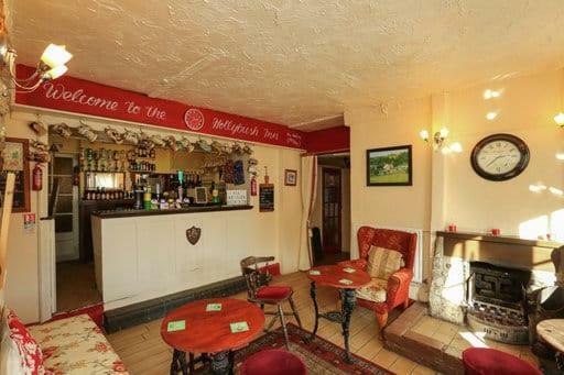 Inn Hollybush *